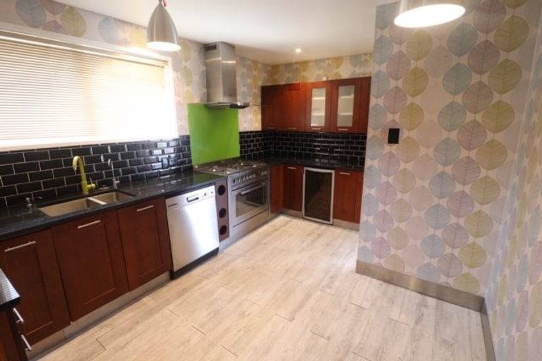 Photo of property in 35a Wade River Road, Stanmore Bay, Whangaparaoa, 0932