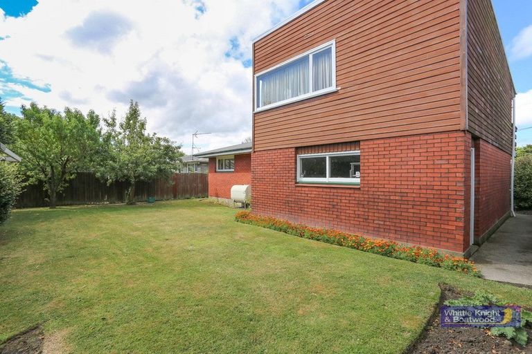 Photo of property in 21 Reading Street, Upper Riccarton, Christchurch, 8041