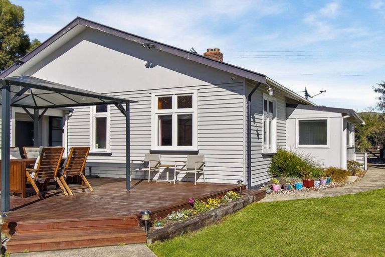 Photo of property in 30 Parsonage Road, Waimate, 7924