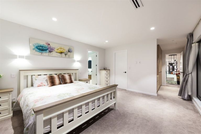 Photo of property in 6 Kina Place, Long Bay, Auckland, 0630