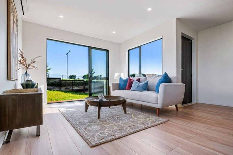 Photo of property in 41 Baumea Rise, Massey, Auckland, 0614