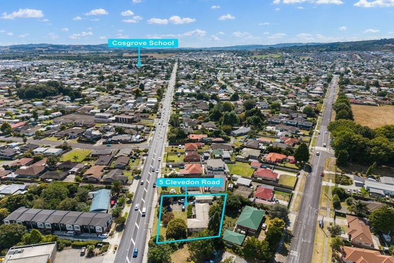 Photo of property in 5 Clevedon Road, Papakura, 2110