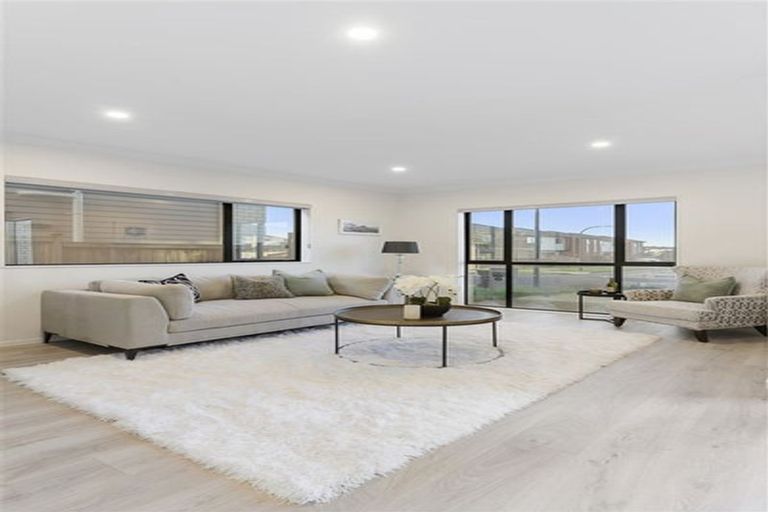 Photo of property in 7 Heavenly Way, Flat Bush, Auckland, 2019