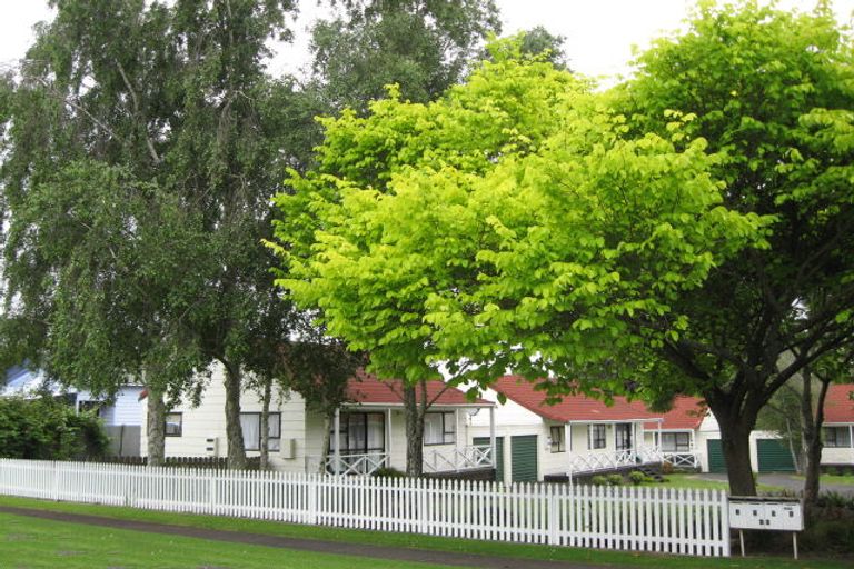 Photo of property in 1/18 Waiari Road, Conifer Grove, Takanini, 2112