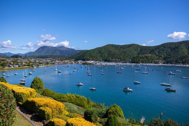 Photo of property in 8 Marina View, Waikawa, Picton, 7281