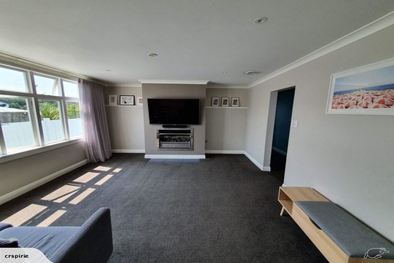 Photo of property in 1047 Whangaparaoa Road, Tindalls Beach, Whangaparaoa, 0930