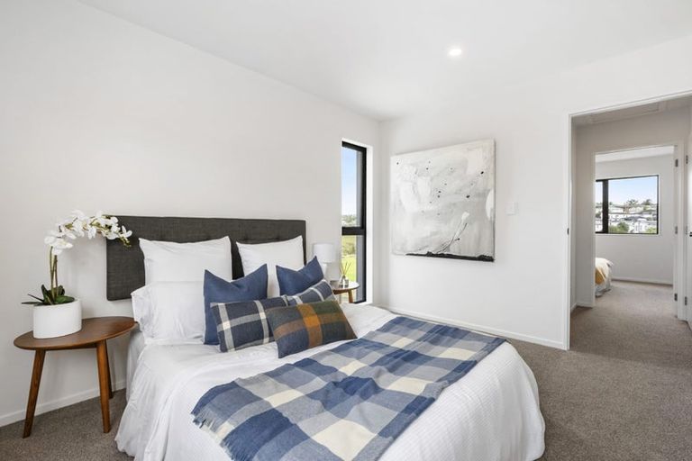 Photo of property in 11/10 Ngaroma House Drive, Hobsonville, Auckland, 0616