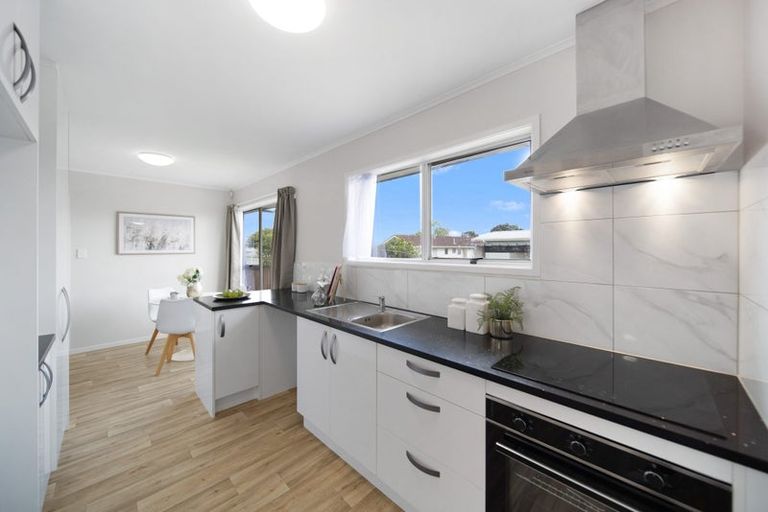 Photo of property in 46 Cottingham Crescent, Mangere East, Auckland, 2024