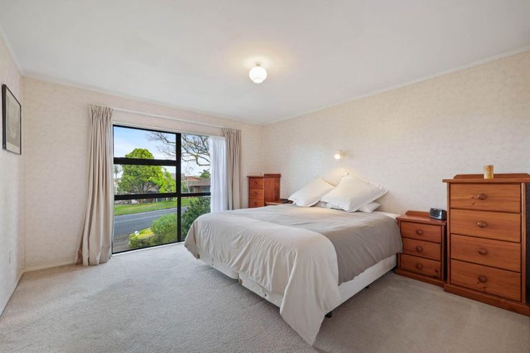 Photo of property in 57 Mirrabooka Avenue, Botany Downs, Auckland, 2010