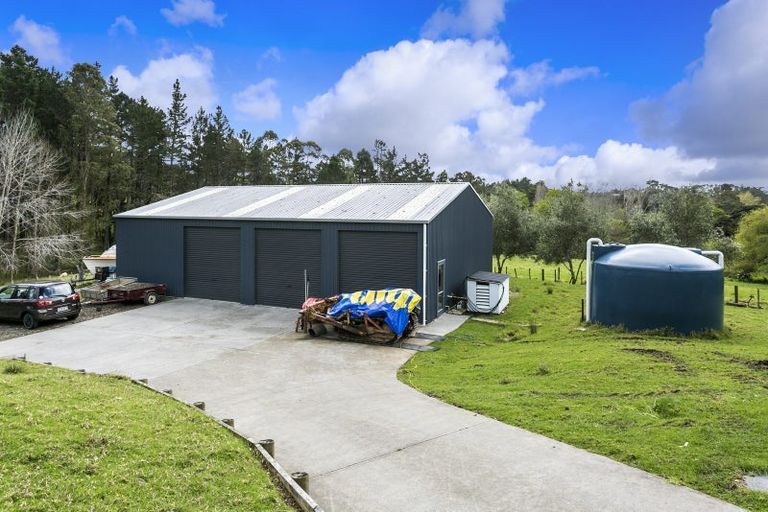 Photo of property in 336 Muriwai Road, Waimauku, 0881