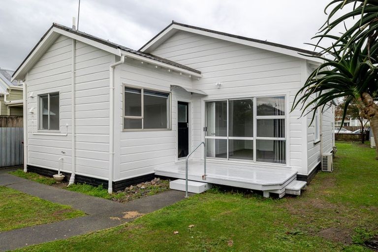 Photo of property in 25 Bourke Street, Palmerston North, 4410