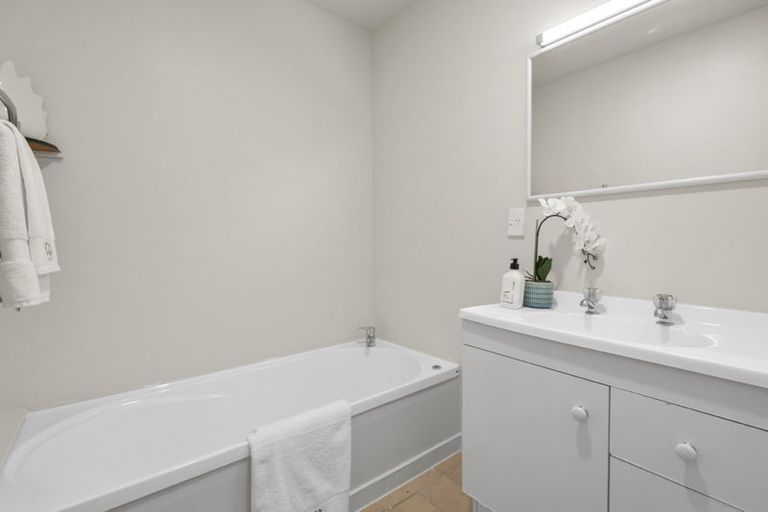 Photo of property in 7 Sample Road, Albany, Auckland, 0632