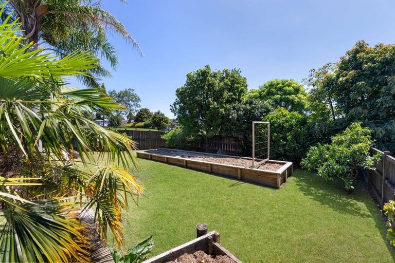 Photo of property in 1 Cowley Place, Te Kamo, Whangarei, 0112