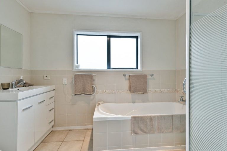 Photo of property in 12 Kauri Street, Miramar, Wellington, 6022