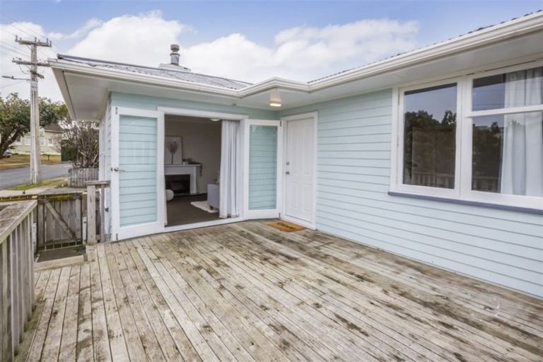 Photo of property in 143 Dimock Street, Titahi Bay, Porirua, 5022