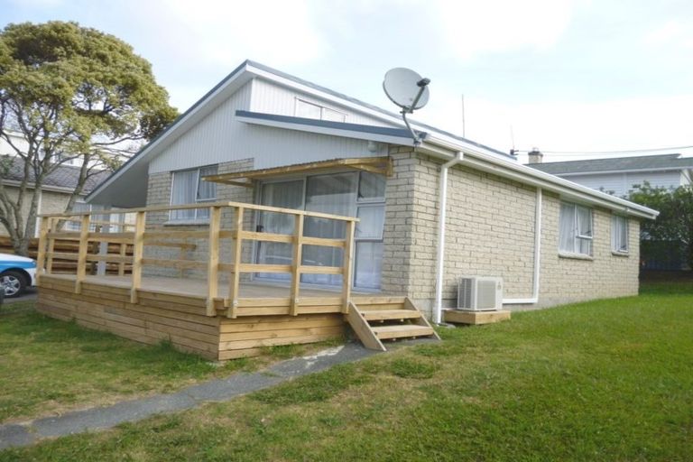 Photo of property in 1/27 Brandon Road, Glen Eden, Auckland, 0602