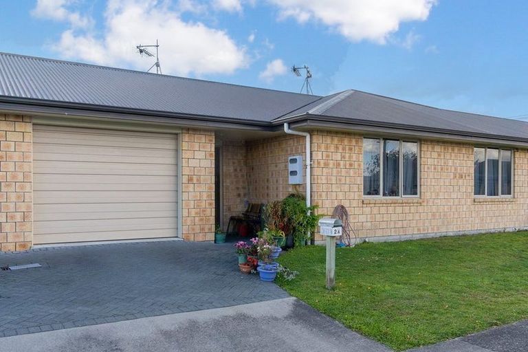 Photo of property in 2a Burrows Place, Frankton, Hamilton, 3204