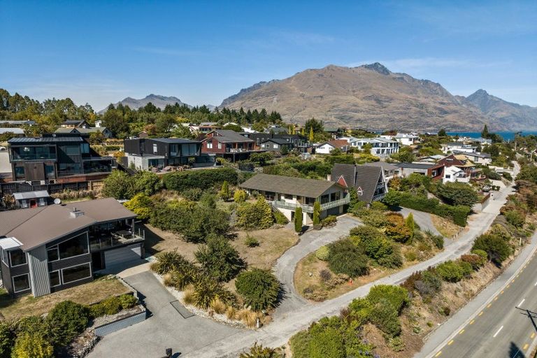 Photo of property in 582 Peninsula Road, Kelvin Heights, Queenstown, 9300