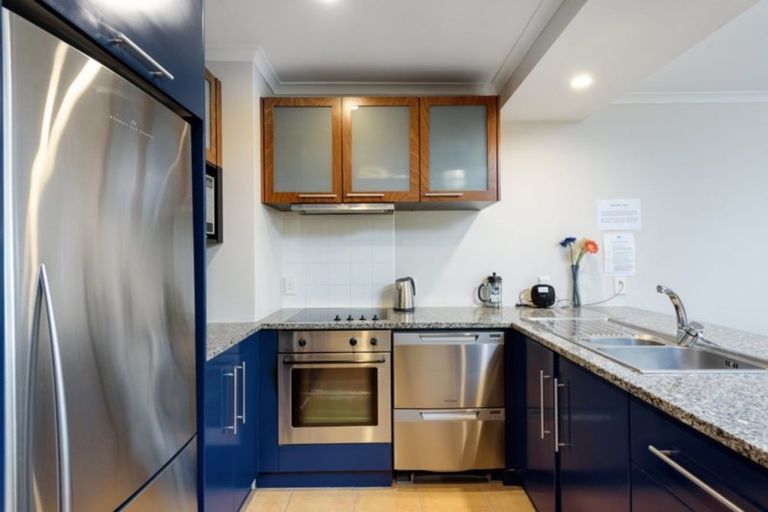 Photo of property in 206/178 Marine Parade, Mount Maunganui, 3116