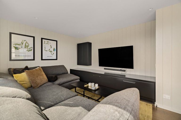 Photo of property in 17 Falconer Rise, Jacks Point, Queenstown, 9371