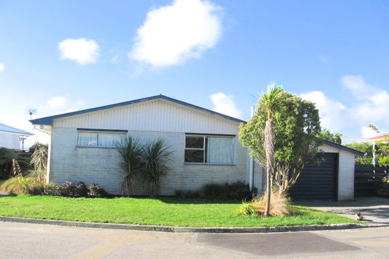 Photo of property in 19 Rossport Street, Johnsonville, Wellington, 6037