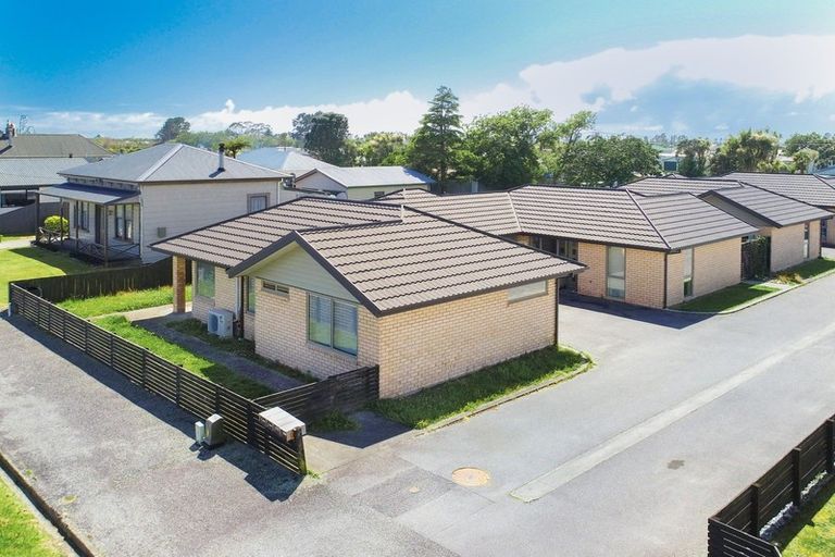 Photo of property in 15 Queen Street, Westport, 7825