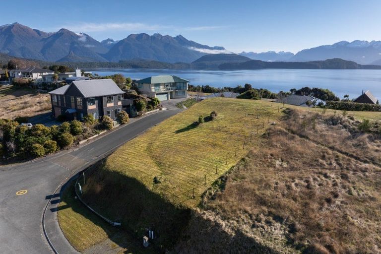 Photo of property in 19 Muriwai Drive, Manapouri, 9679