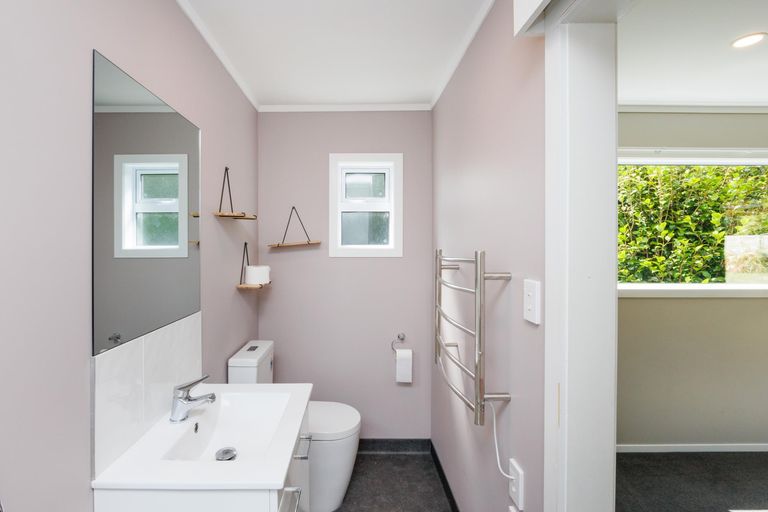 Photo of property in 43 Millar Street, Terrace End, Palmerston North, 4410