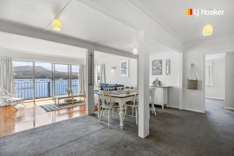 Photo of property in 35 Oxley Crescent, Broad Bay, Dunedin, 9014