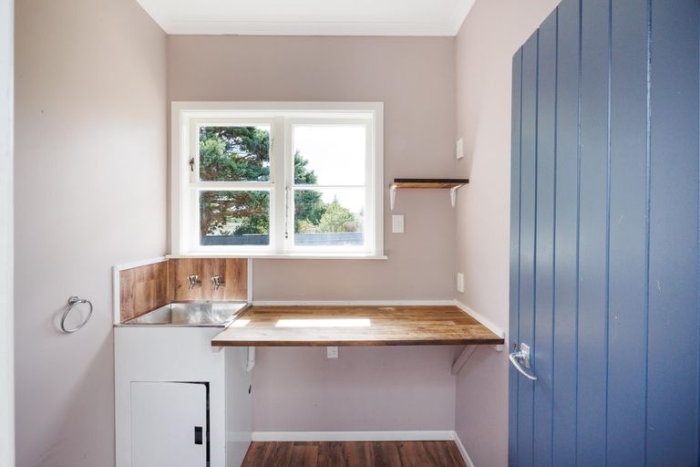 Photo of property in 43 Millar Street, Terrace End, Palmerston North, 4410