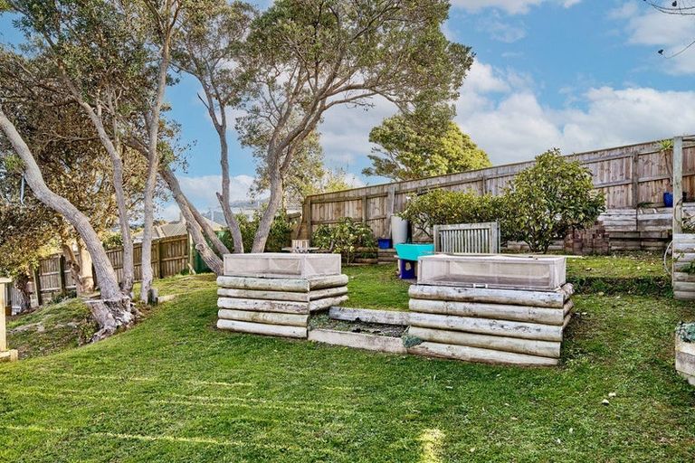 Photo of property in 91 Waiuta Street, Titahi Bay, Porirua, 5022