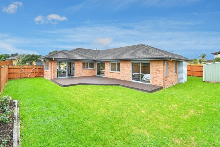 Photo of property in 6 Fergy Crescent, Wattle Downs, Auckland, 2103