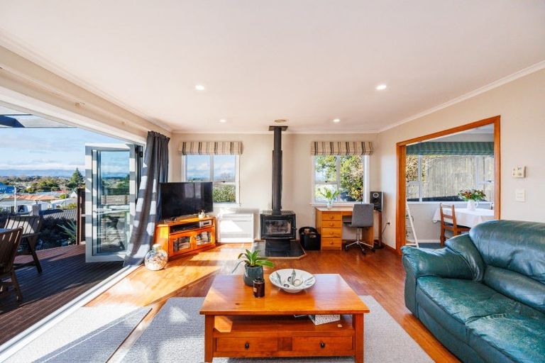 Photo of property in 120 West Street, Feilding, 4702