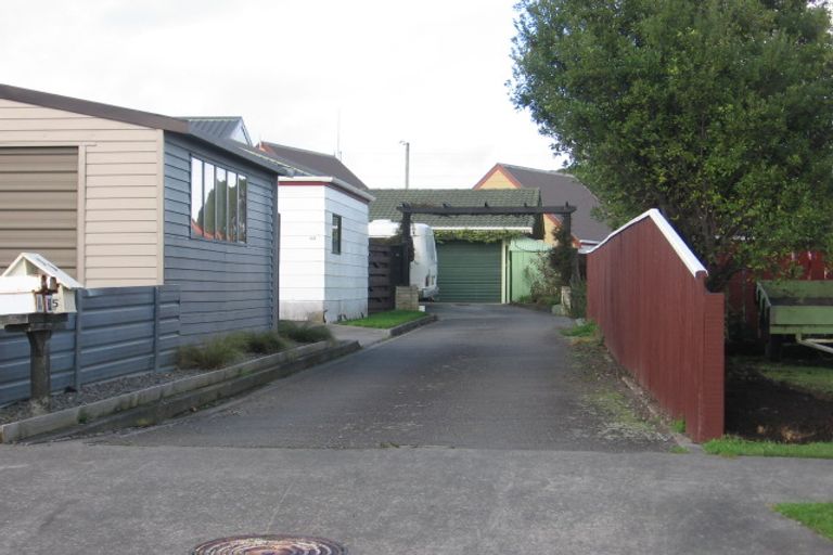 Photo of property in 33 Willowstream Grove, Cloverlea, Palmerston North, 4412