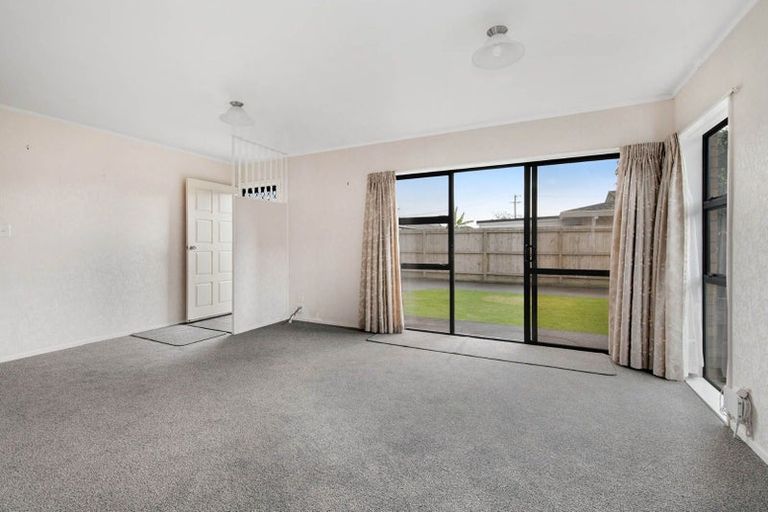 Photo of property in 4b Alice Avenue, Orewa, 0931