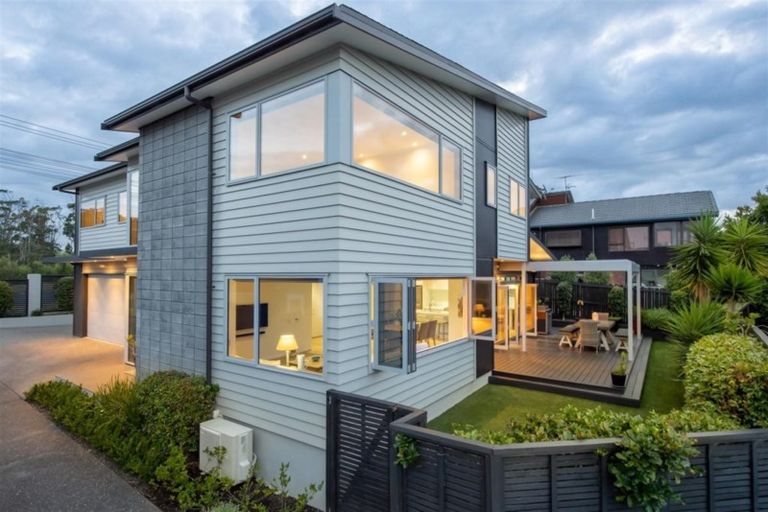 Photo of property in 131 Kowhai Road, Mairangi Bay, Auckland, 0630