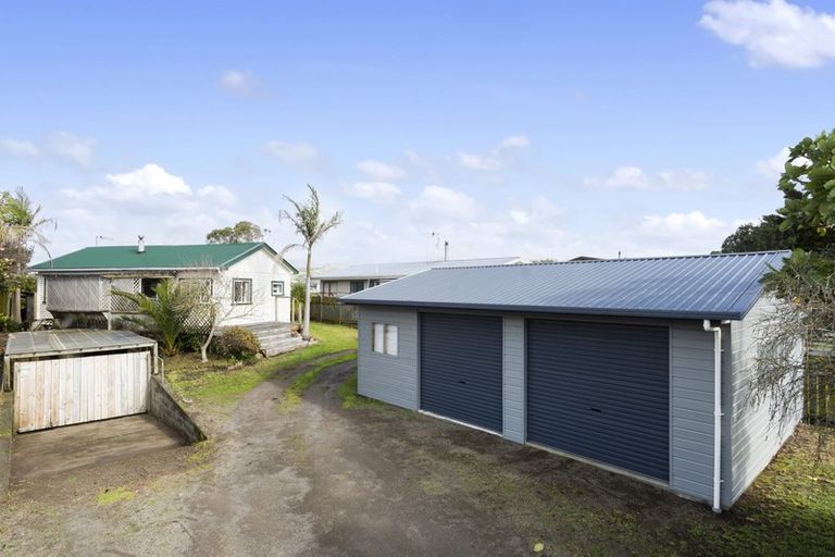 Photo of property in 56 Simpson Road, Papamoa Beach, Papamoa, 3118
