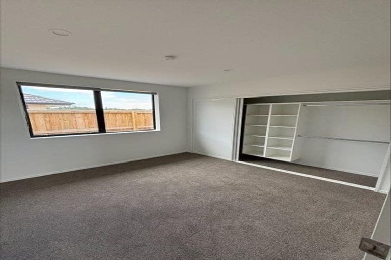 Photo of property in 61 Mehrtens Crescent, Woodend, 7691