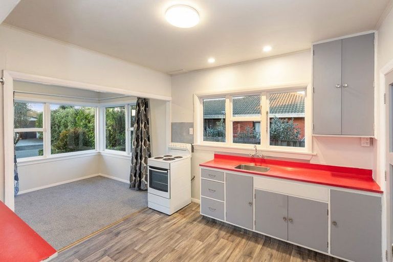 Photo of property in 5 Yeovil Place, St Albans, Christchurch, 8052