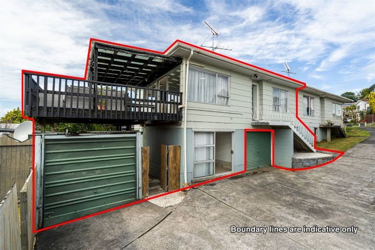 Photo of property in 2/20 Celeste Place, Totara Vale, Auckland, 0627