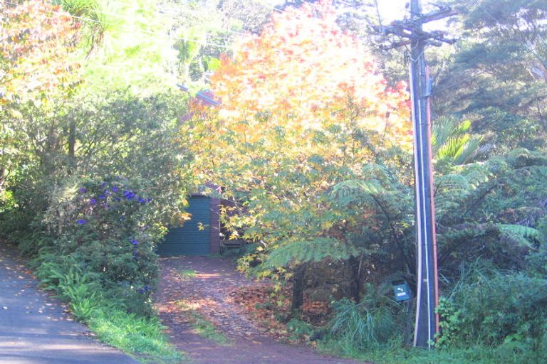 Photo of property in 95 Laingholm Drive, Laingholm, Auckland, 0604