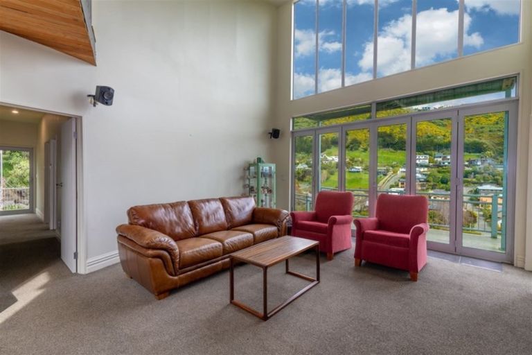 Photo of property in 4 Rockcrest Lane, Cashmere, Christchurch, 8022