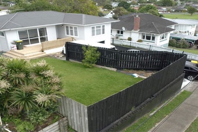 Photo of property in 1/15 Kohiwi Road, Manurewa, Auckland, 2102