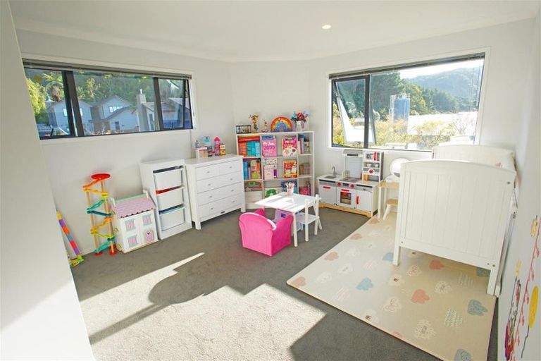 Photo of property in 36 Kurth Crescent, Silverstream, Upper Hutt, 5019