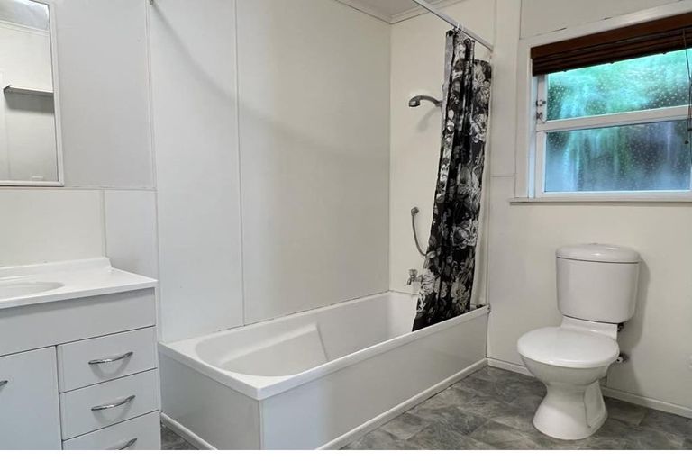 Photo of property in 23 Raroa Road, Kelburn, Wellington, 6012