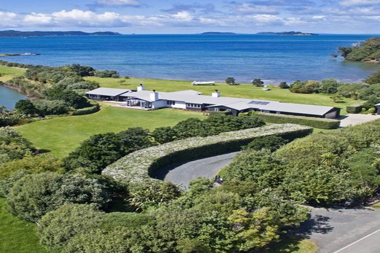 Photo of property in 840 Takatu Road, Tawharanui Peninsula, Warkworth, 0986