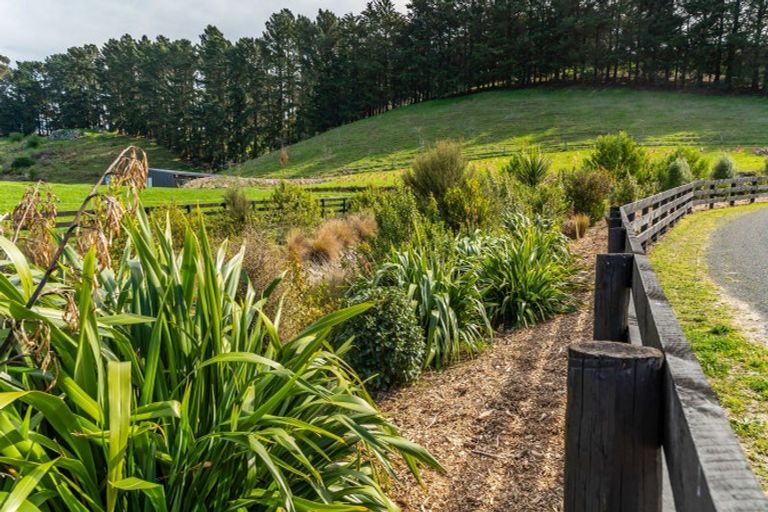 Photo of property in 10 Kapuka Lane, Kennedys Bush, Christchurch, 8025