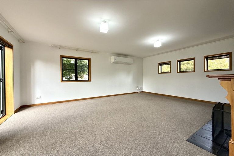 Photo of property in 42 Roland Road, Greenhithe, Auckland, 0632
