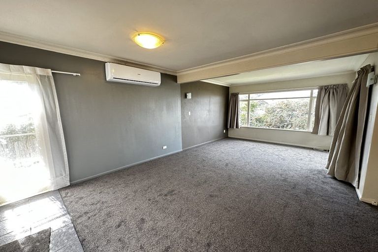 Photo of property in 93 Sylvan Avenue, Northcote, Auckland, 0627