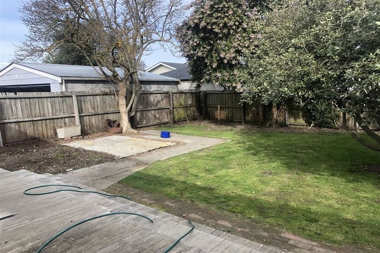 Photo of property in 17 Gosset Street, St Albans, Christchurch, 8014